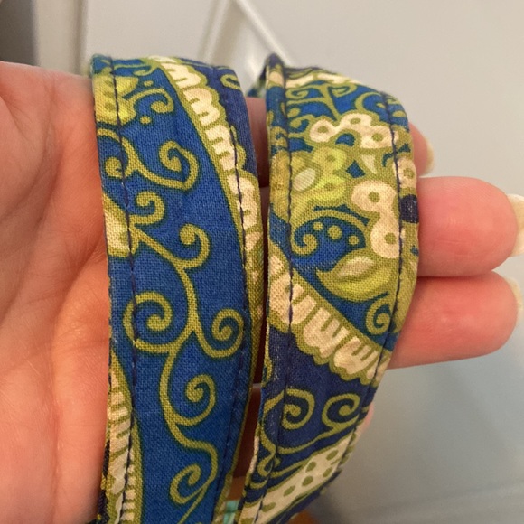 Vera Bradley Pleated Tote + Trifold Wallet Set in Rhythm and Blues (Retired) - Picture 11 of 13